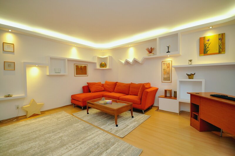 13 Septembrie Panduri apartament 2 camere decomandat, renovat recent