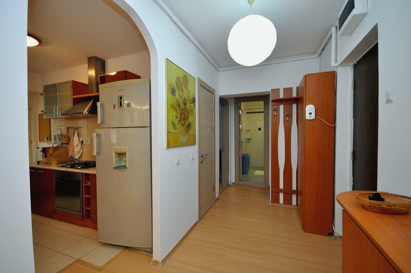 13 Septembrie Panduri apartament 2 camere decomandat, renovat recent
